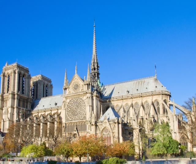 Catedral de Notre-Dame: Historia e infraestructura