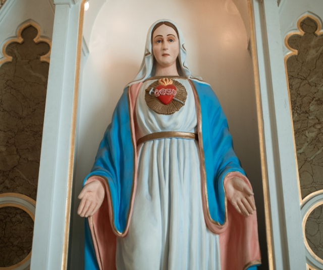 Comment célèbre-t-on les festivités de la Virgen del Carmen en Colombie ?