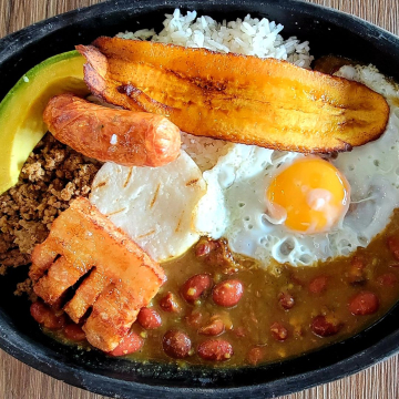 Relación entre la gastronomía y las festividades colombianas
